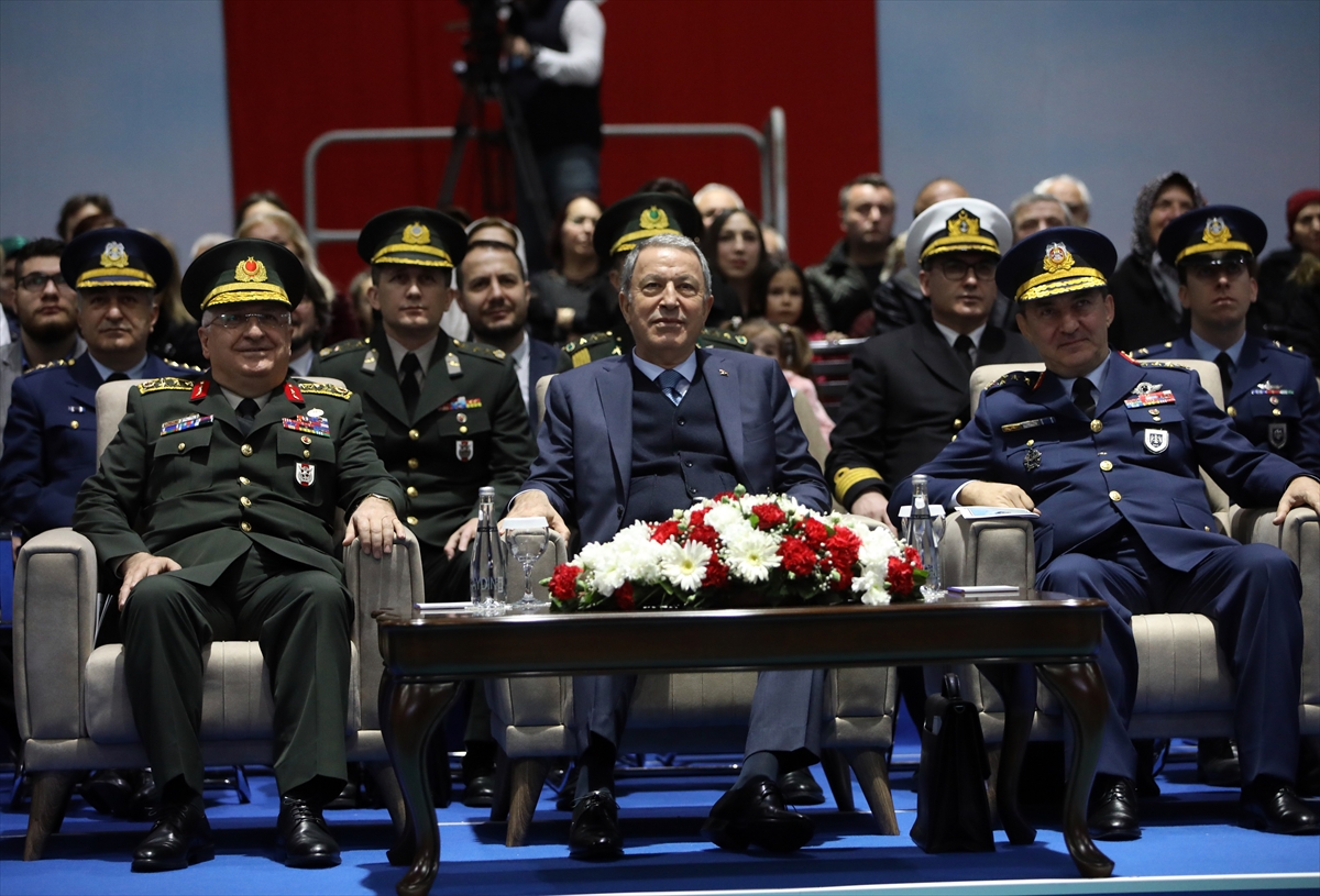 Genç kartallar brövelerini taktı
