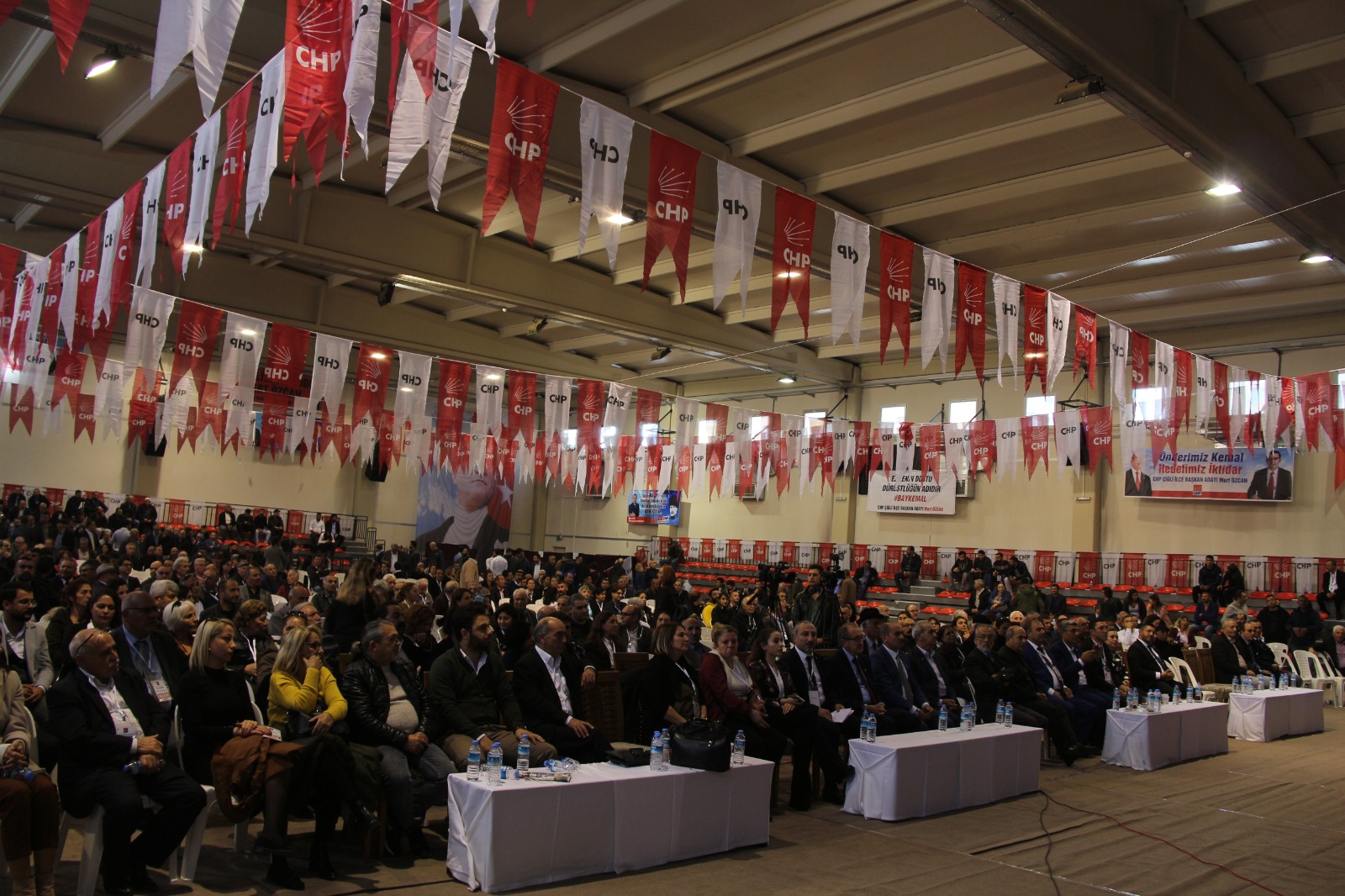 CHP Çiğli İlçe Kongresi'nden kareler