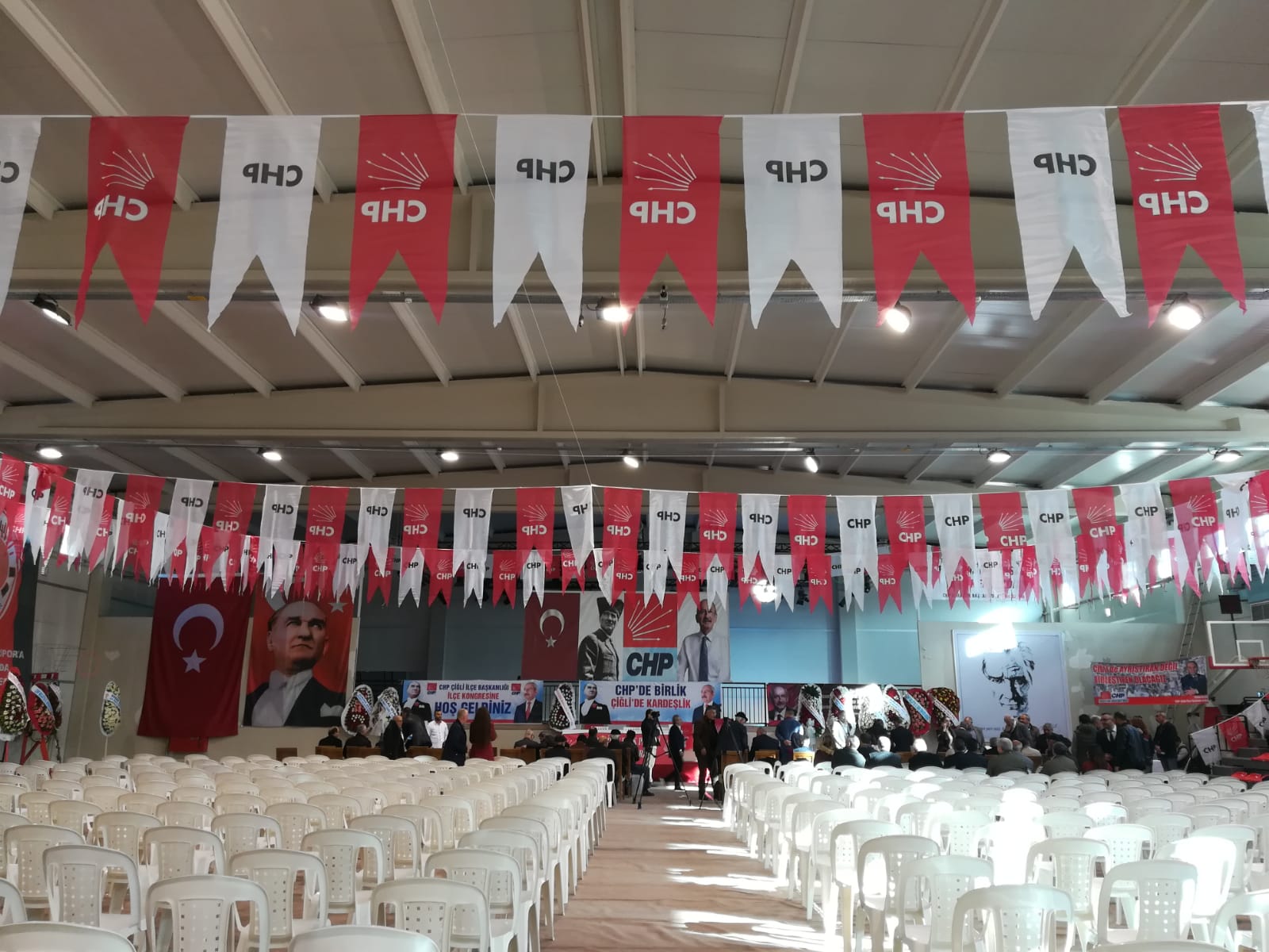 CHP Çiğli İlçe Kongresi'nden kareler