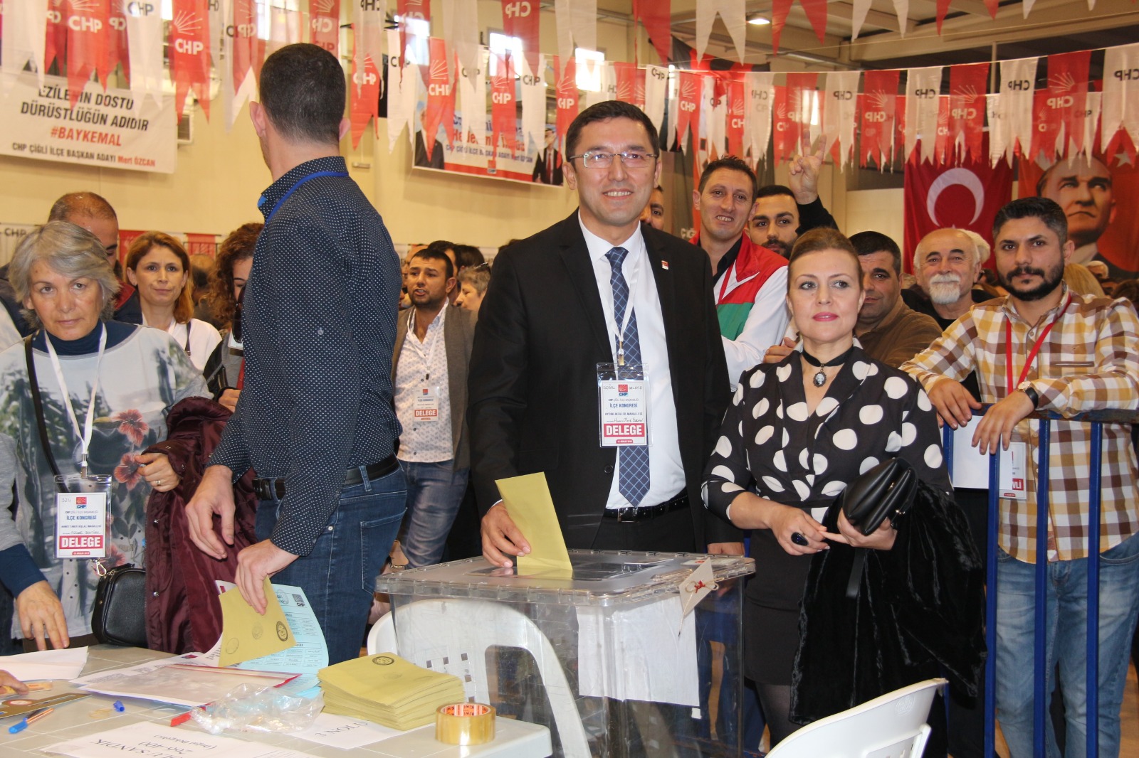 CHP Çiğli İlçe Kongresi'nden kareler