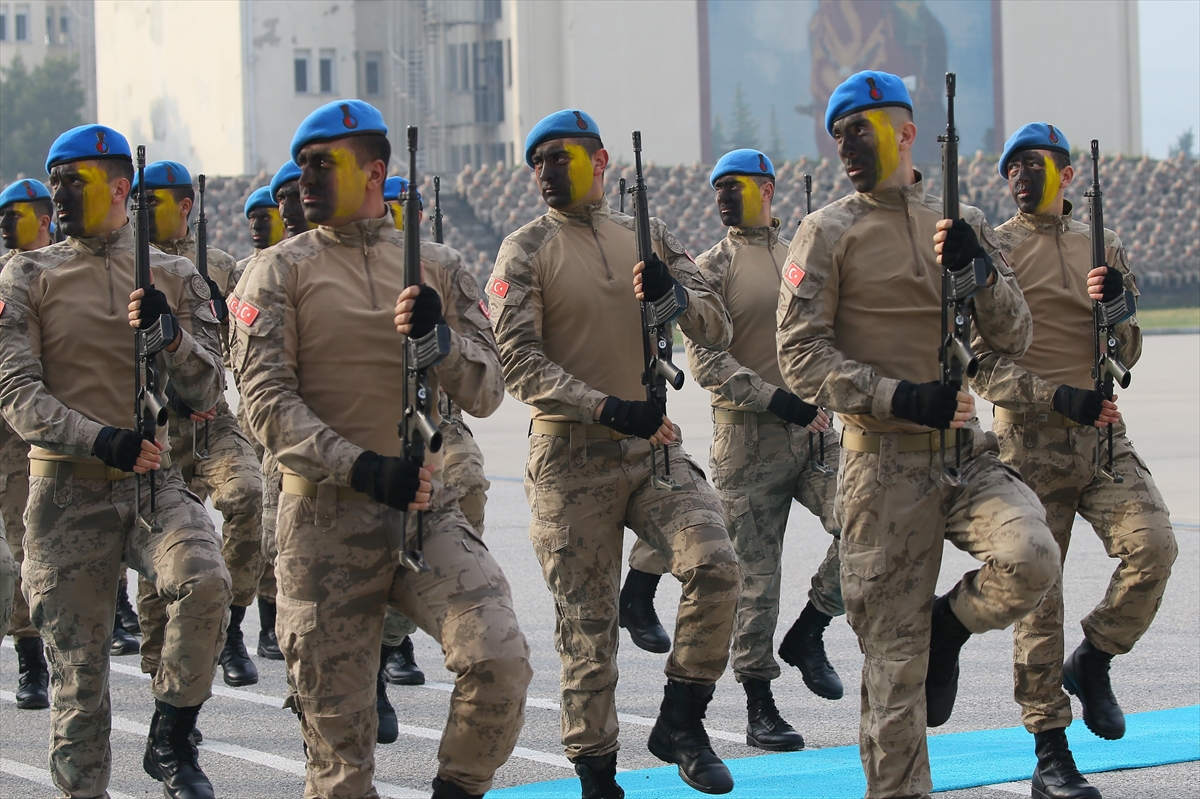 Jandarma komandolar nefes kesti