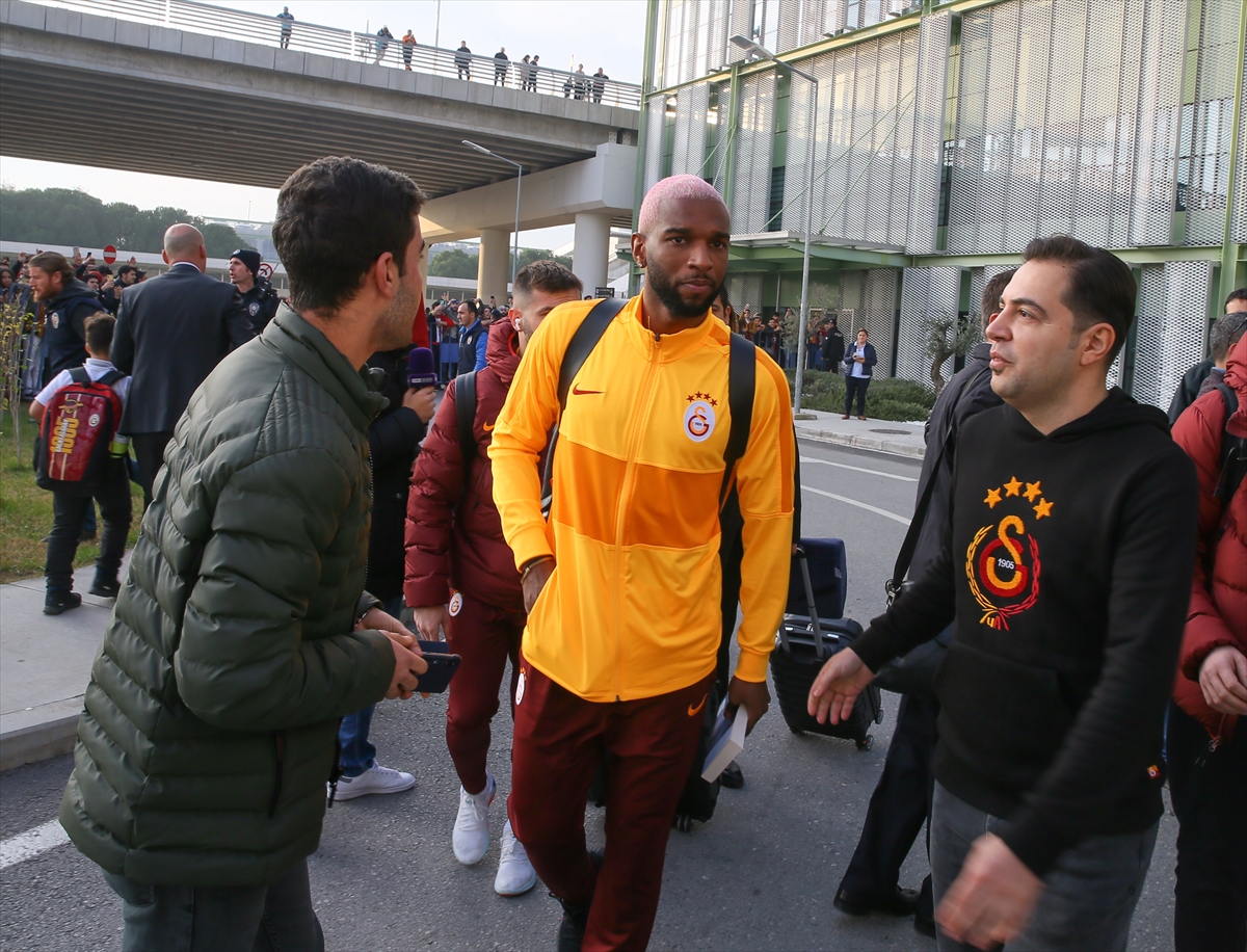 Galatasaray kafilesi İzmir'e geldi