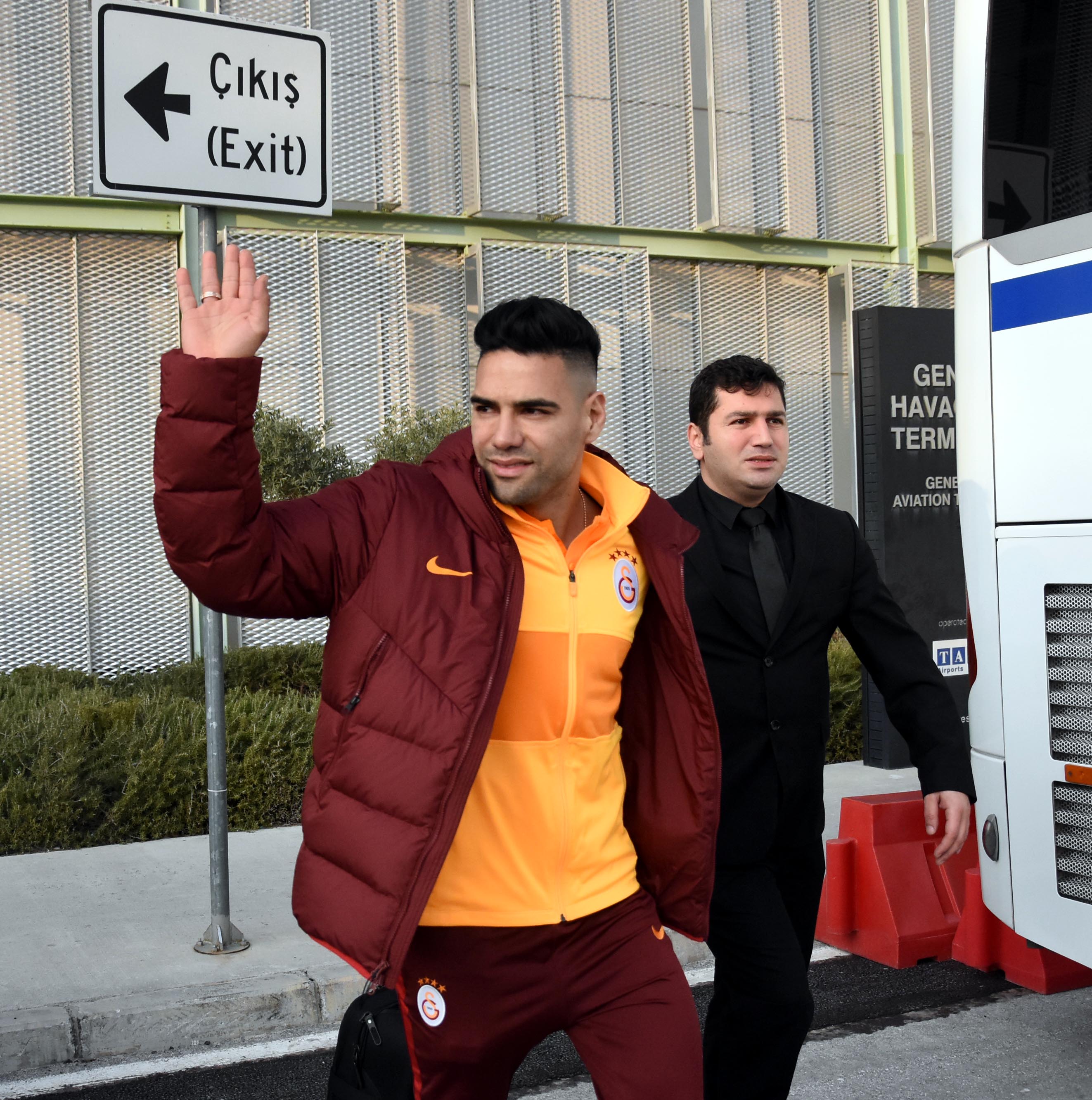 Galatasaray kafilesi İzmir'e geldi