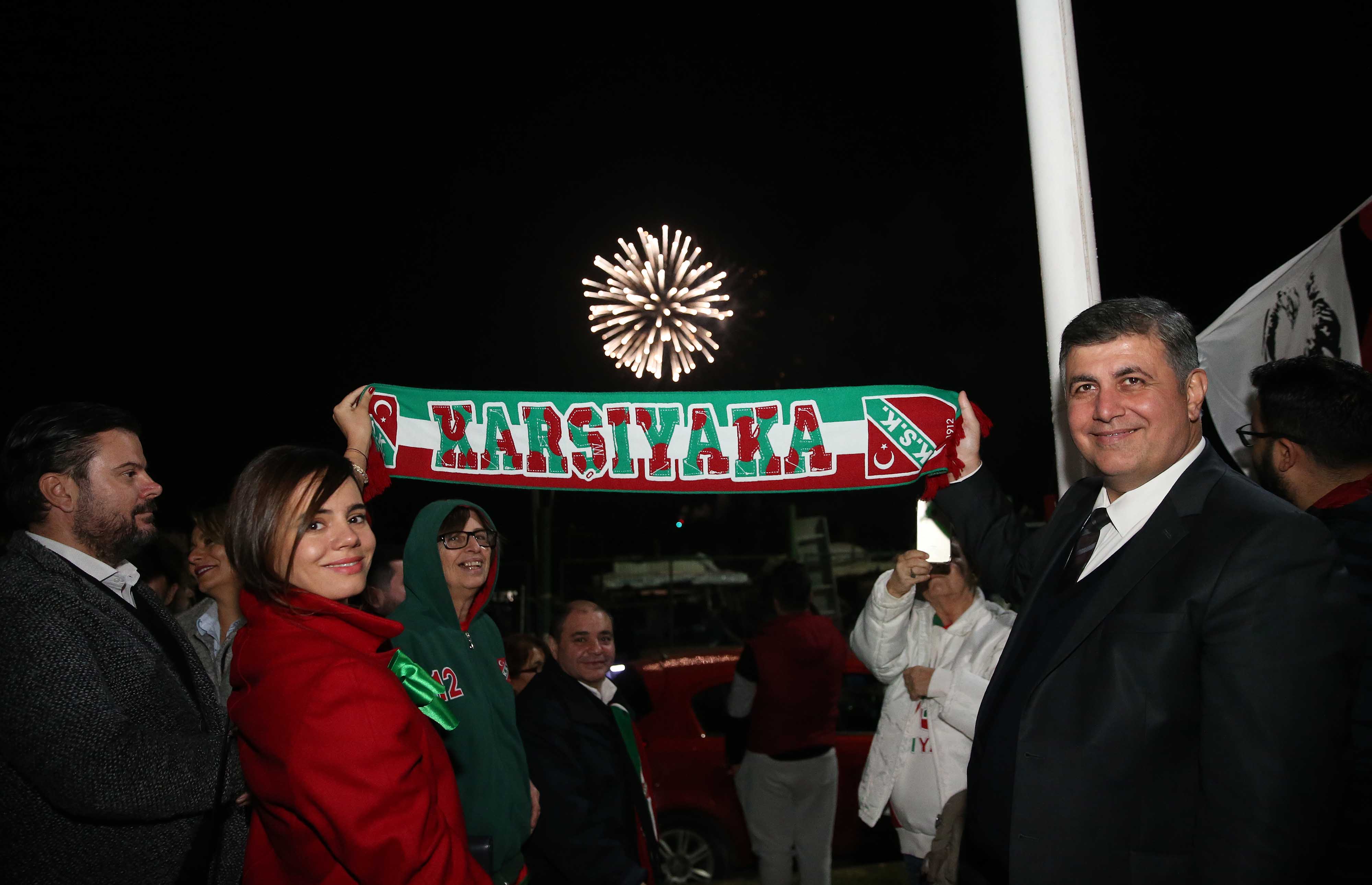 Dünya Karşıyakalılar Günü'ne muhteşem kutlama!