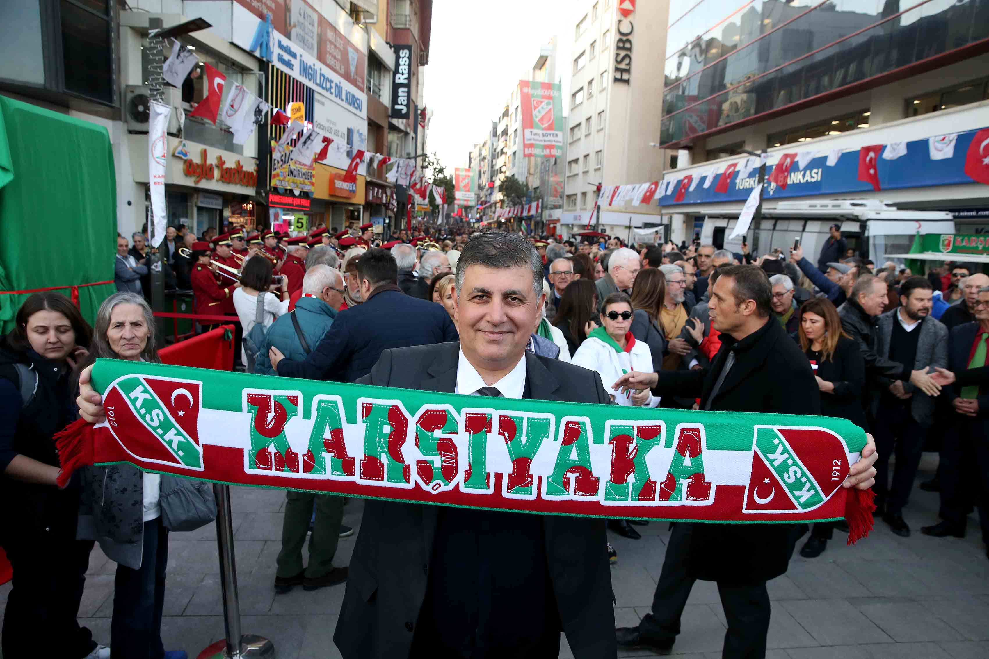 Dünya Karşıyakalılar Günü'ne muhteşem kutlama!