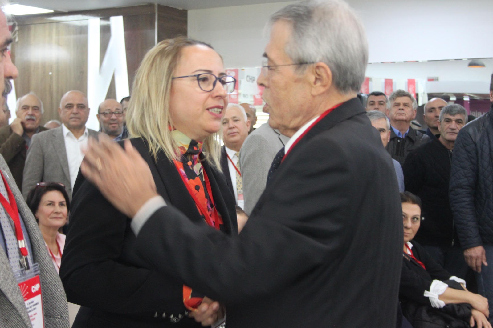 Bayraklı'da kongre heyecanı