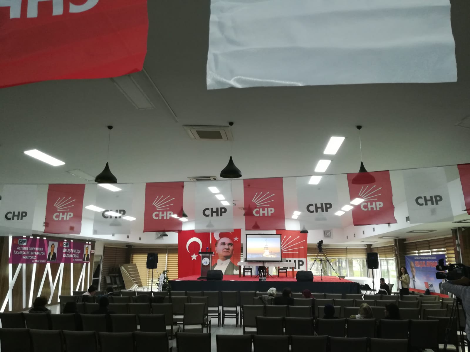 Bayraklı'da kongre heyecanı