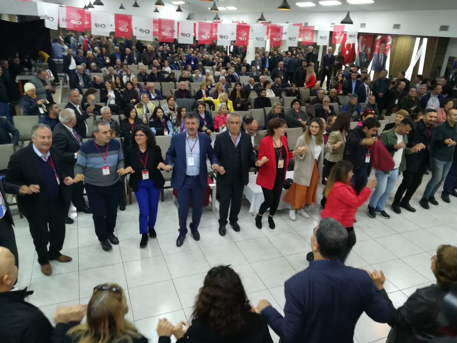 Bayraklı'da kongre heyecanı