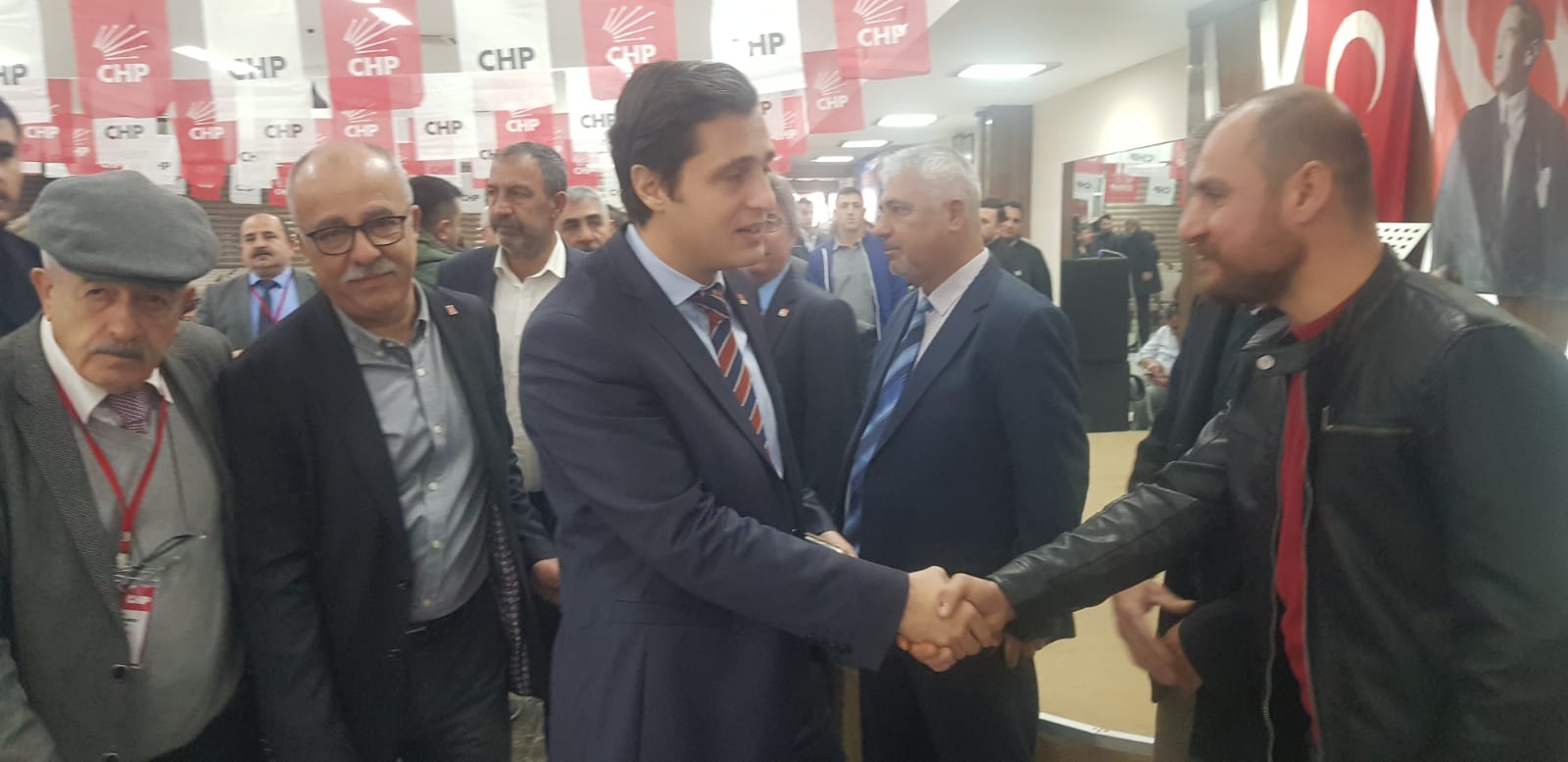 Bayraklı'da kongre heyecanı
