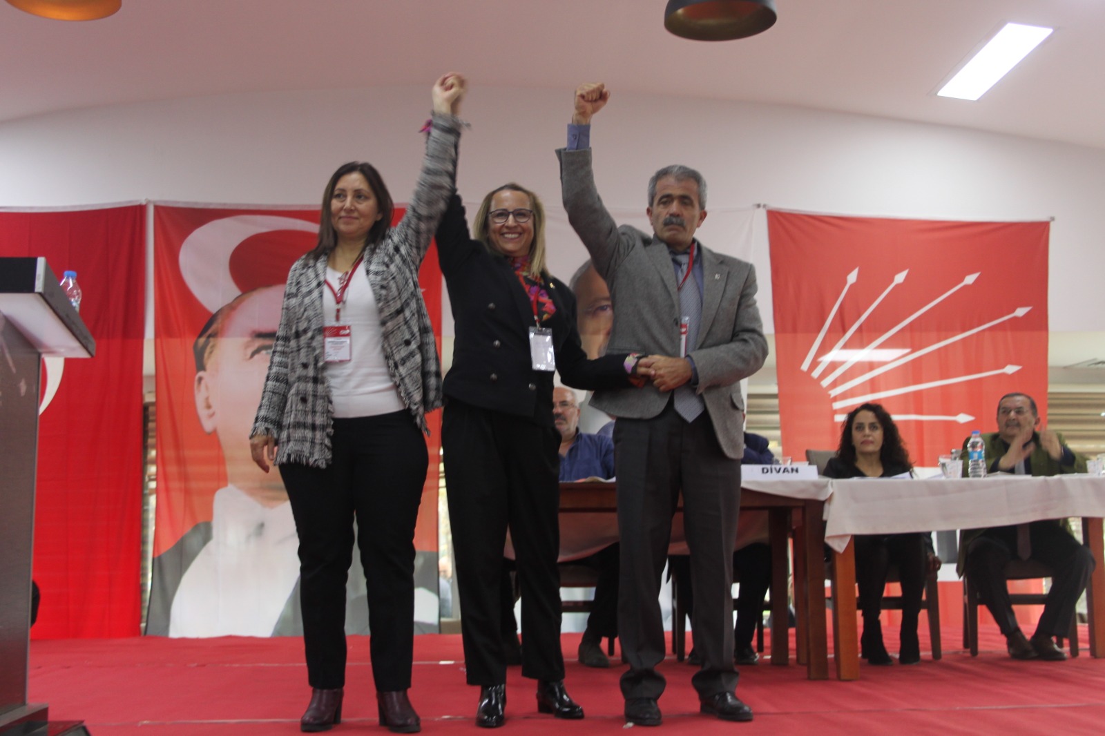 Bayraklı'da kongre heyecanı