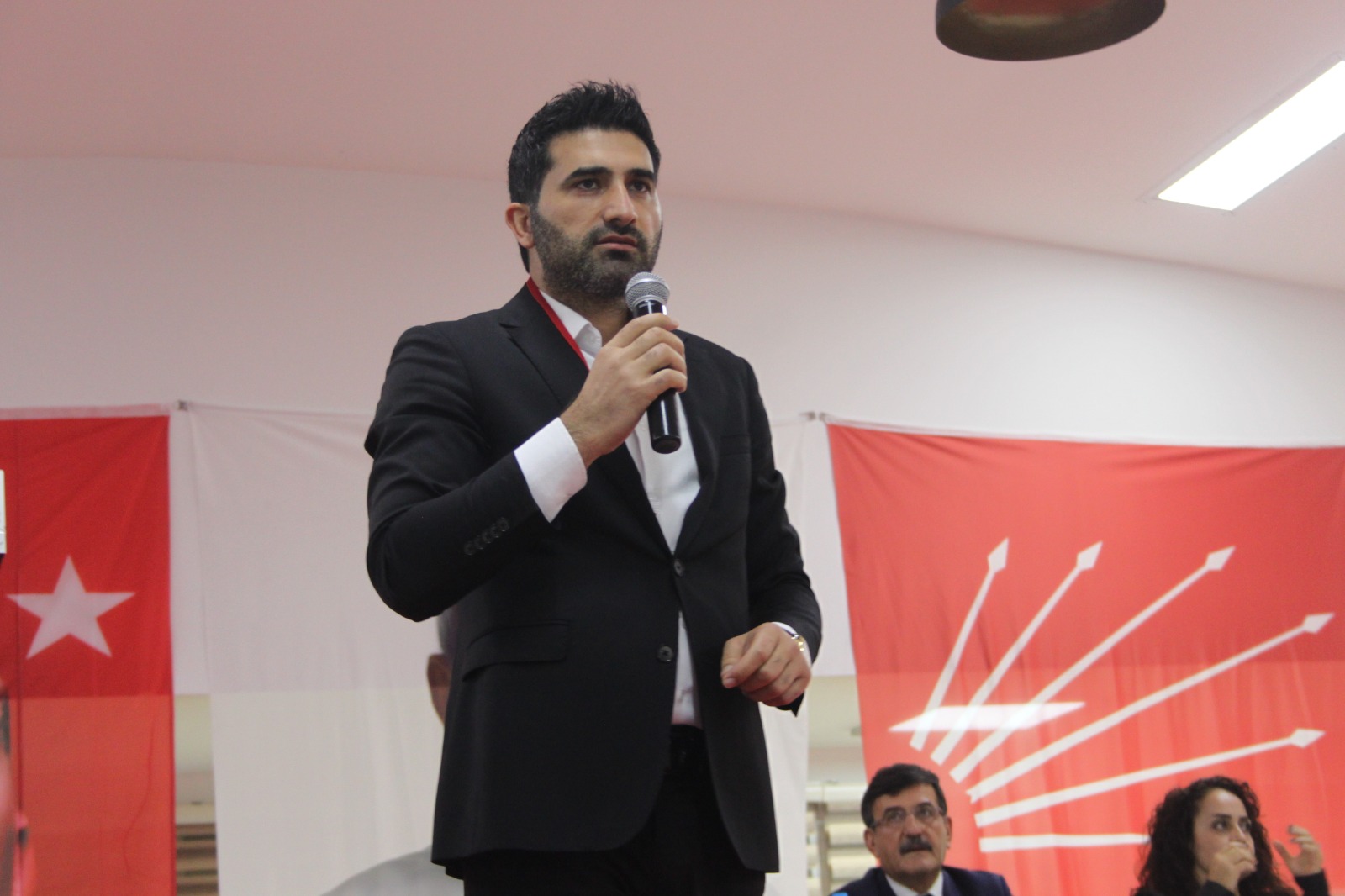 Bayraklı'da kongre heyecanı
