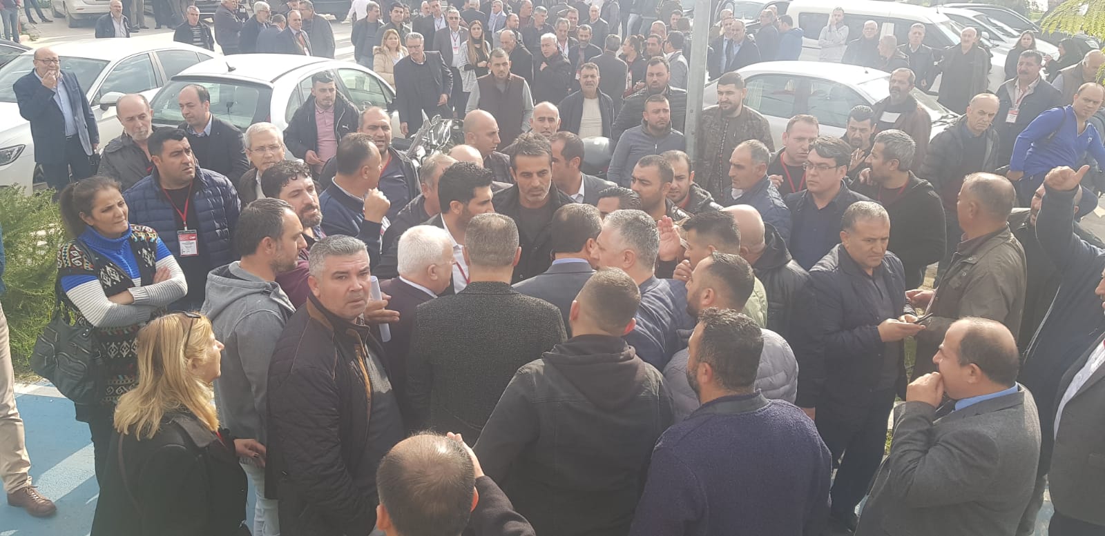 Bayraklı'da kongre heyecanı