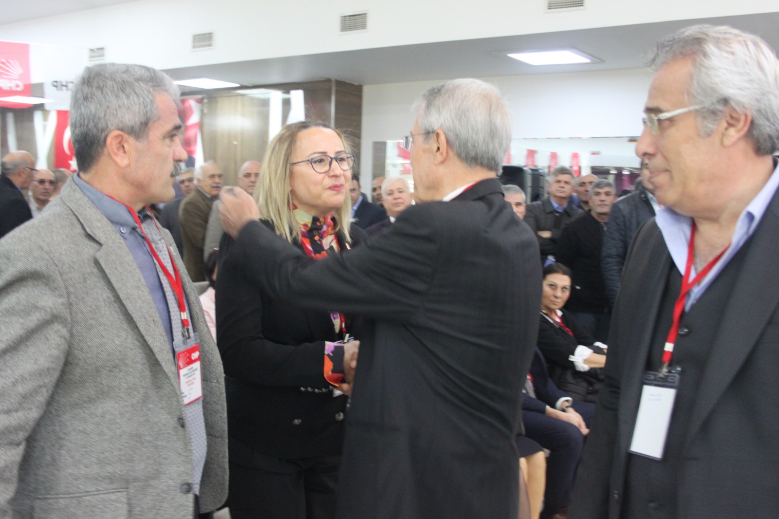 Bayraklı'da kongre heyecanı