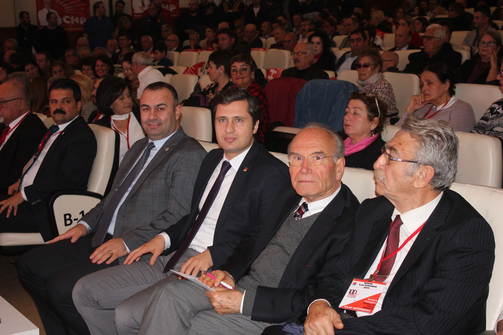 CHP Konak İlçe Kongresi'nden kareler...