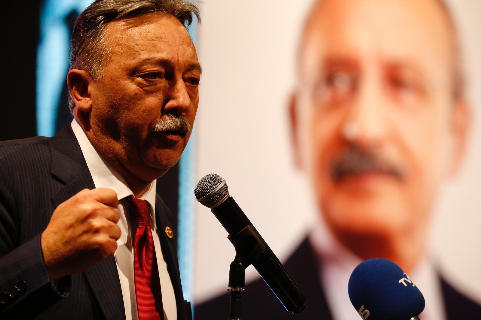 CHP Konak İlçe Kongresi'nden kareler...