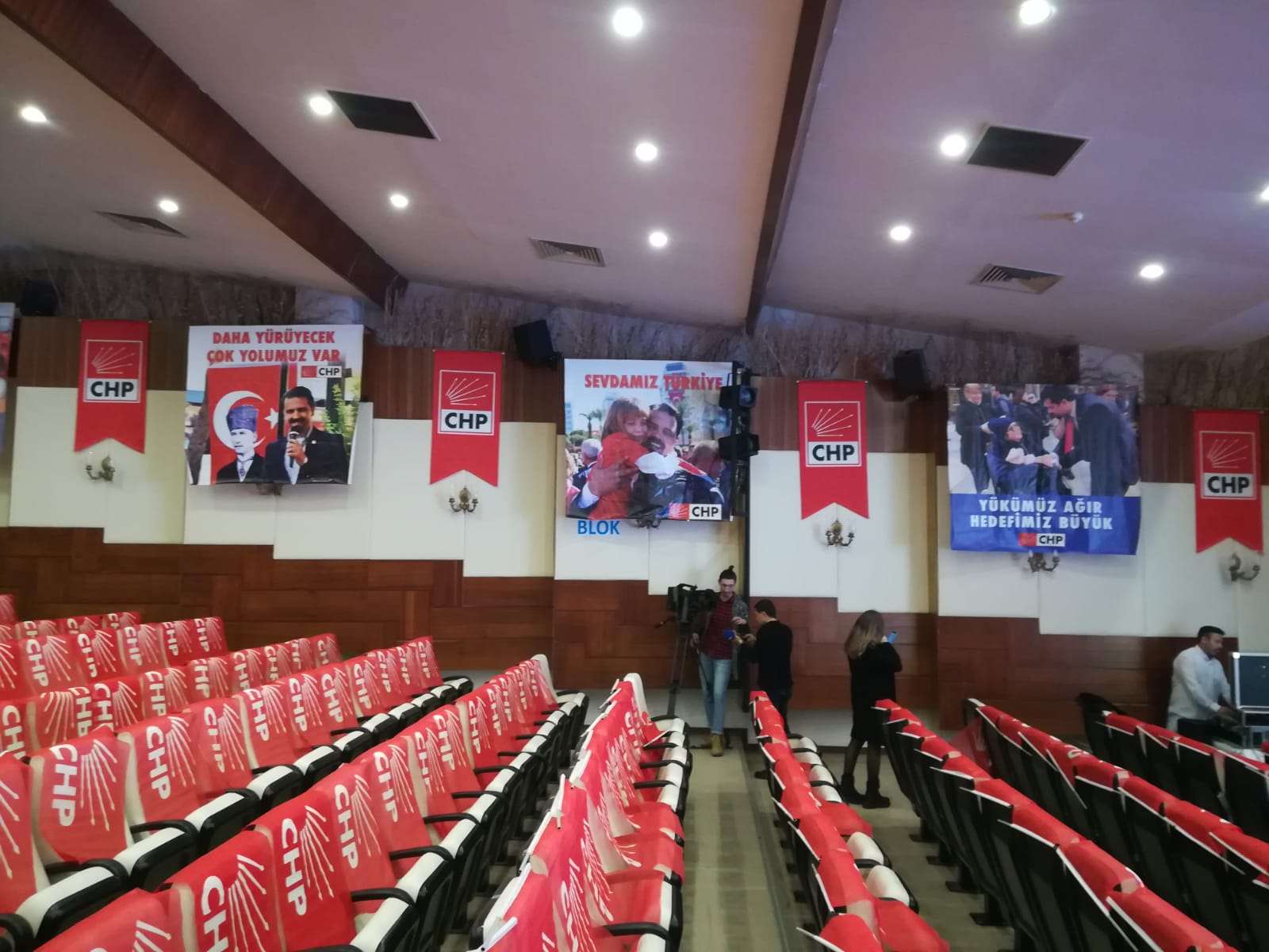 CHP Konak İlçe Kongresi'nden kareler...