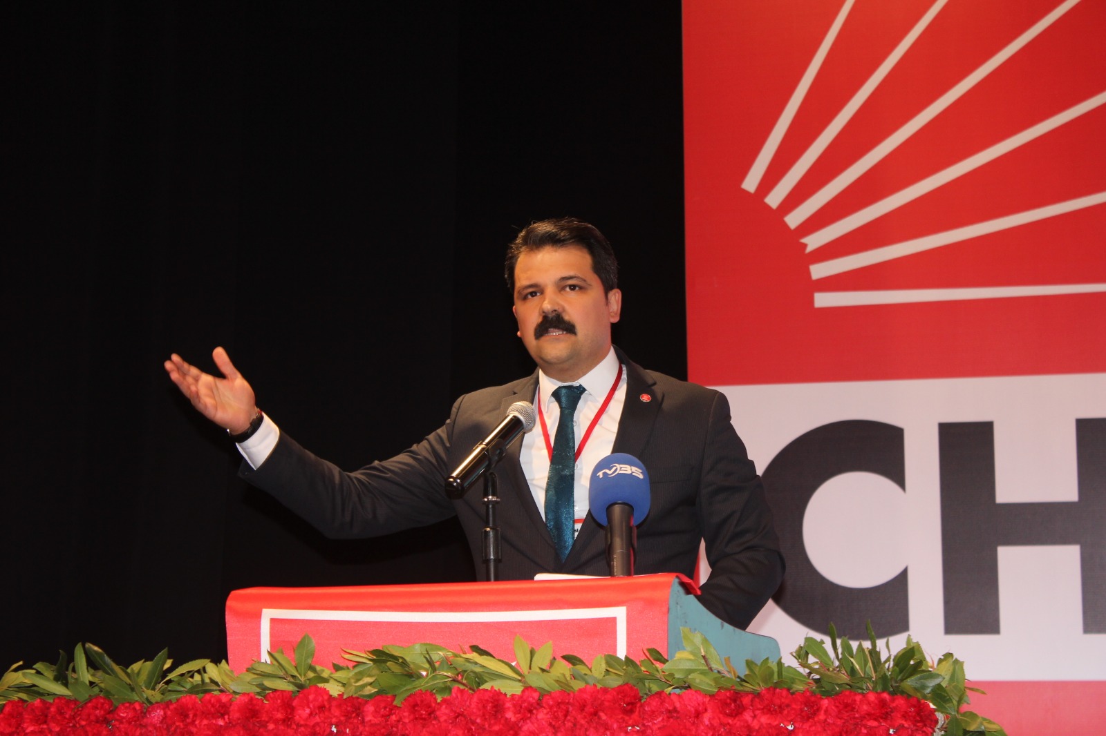 CHP Konak İlçe Kongresi'nden kareler...