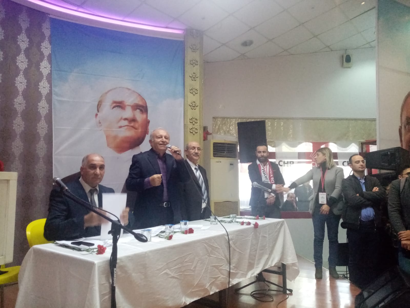 CHP Buca'da kongre heyecanı