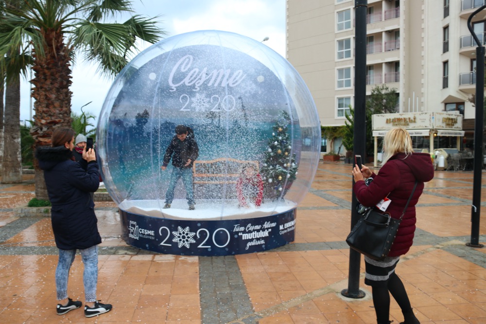Çeşme’de ‘Kar Küresi’ sevinci!
