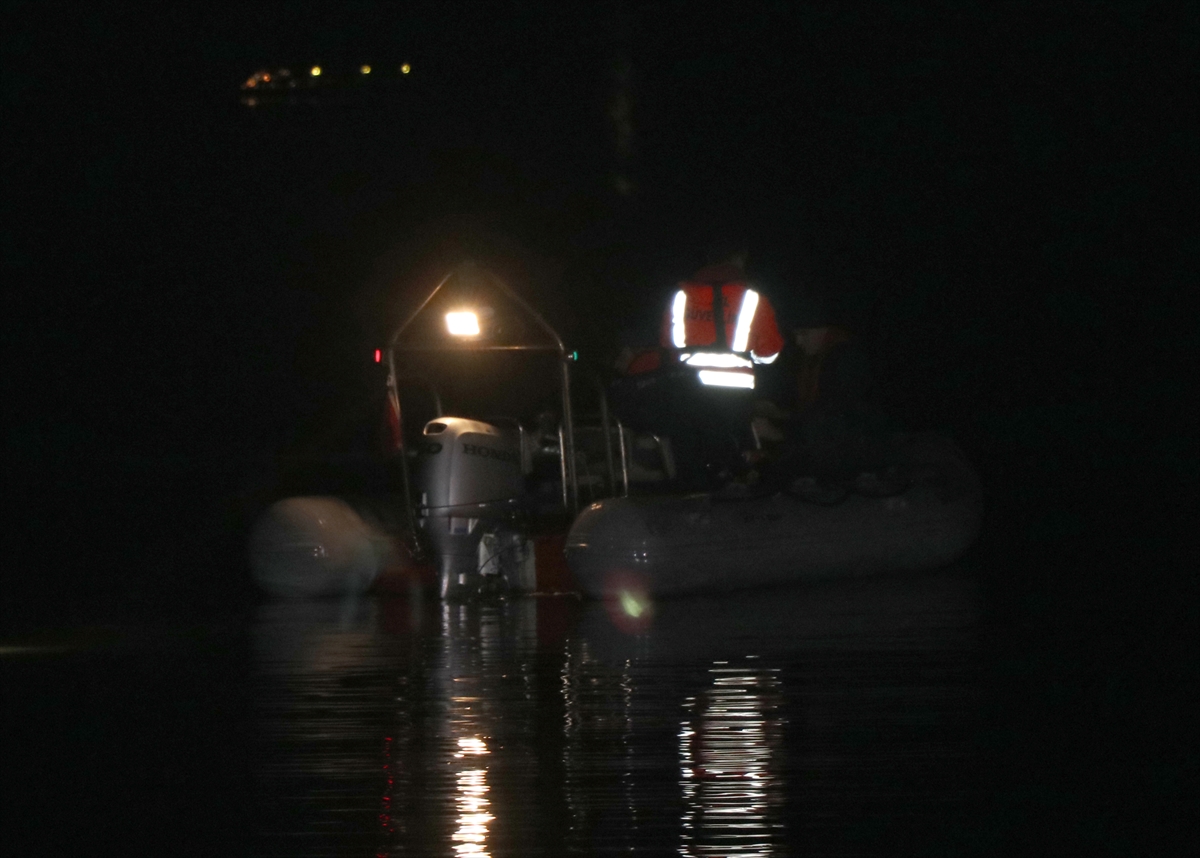 Çeşme'de tekne faciasında ölen çocuklardan geriye ayakkabıları kaldı