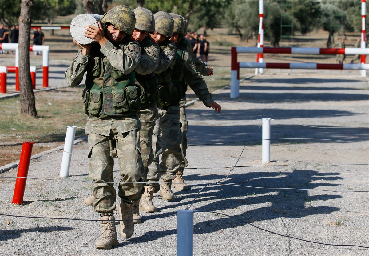 Şehit amfibilerin hatıraları 'timsah yuvası'nda yaşatılıyor