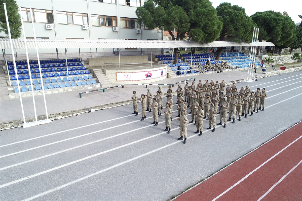 Kadın komandolar zorlu görevlere hazır!