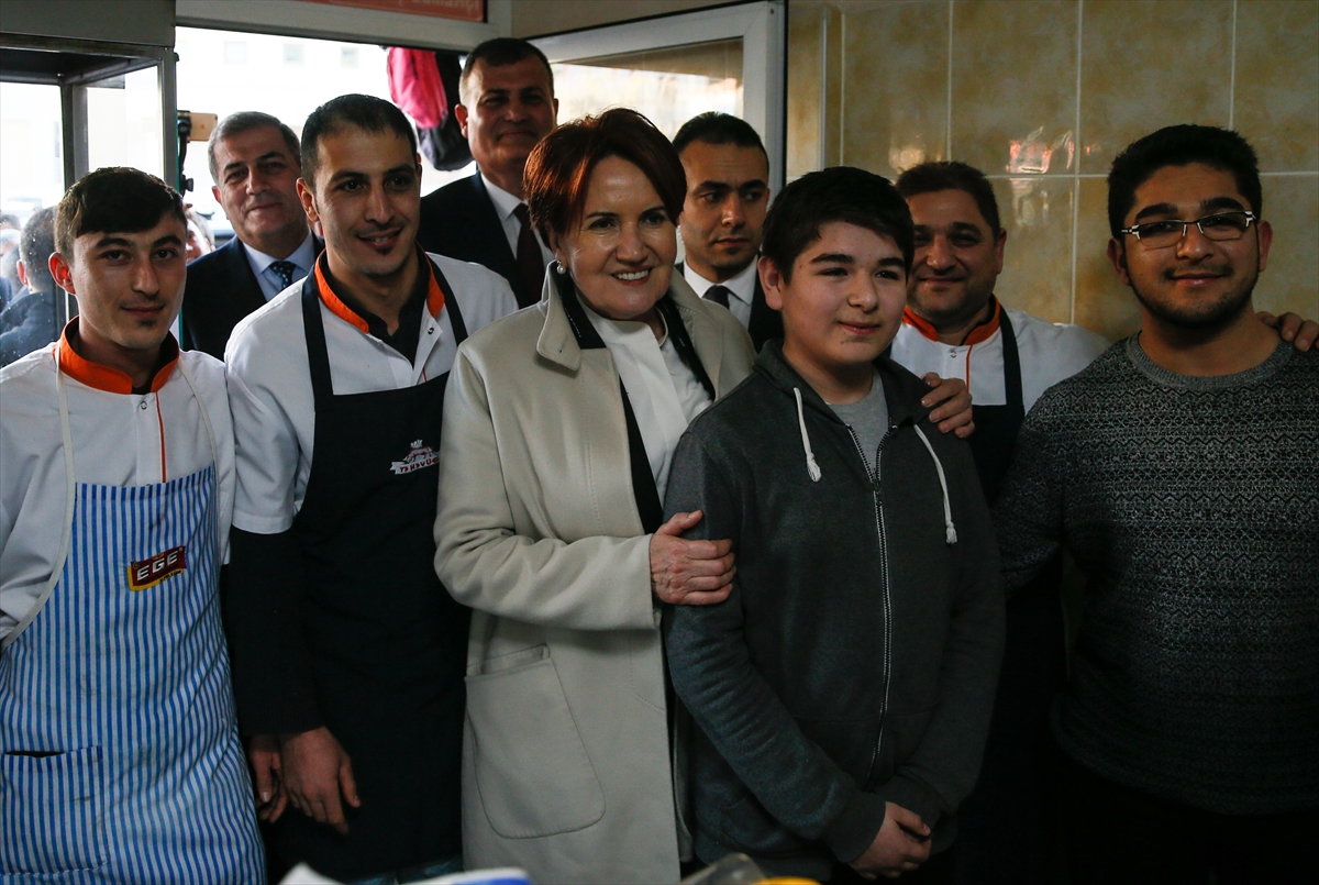 İYİ Parti lideri Akşener İzmir'de