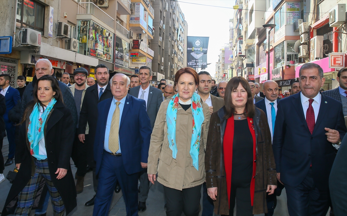 Meral Akşener'den Kıbrıs Şehitleri ziyareti