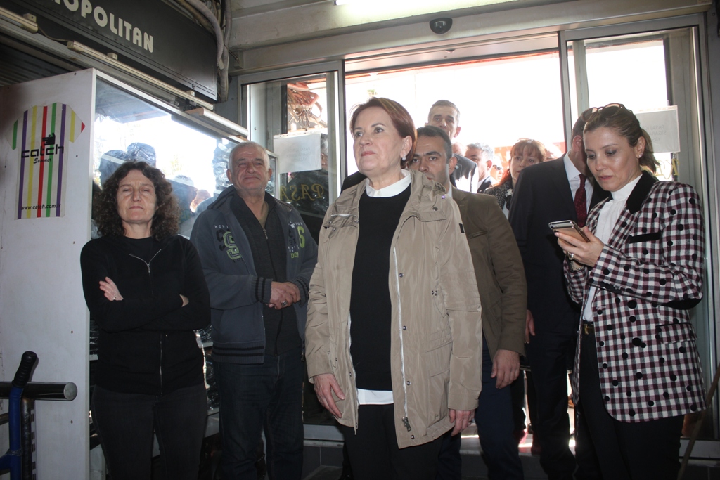 Meral Akşener'den Kıbrıs Şehitleri ziyareti