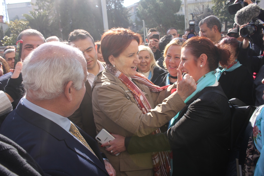 Meral Akşener'den Kıbrıs Şehitleri ziyareti