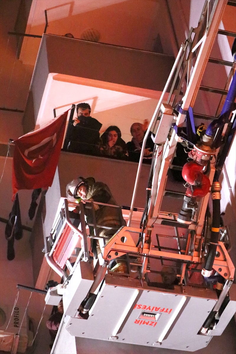 İzmir'de yangın paniği!