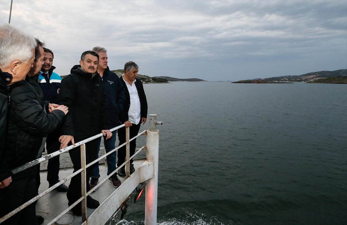 Bakan Pakdemirli, Ege Denizi'nde balık avına çıktı