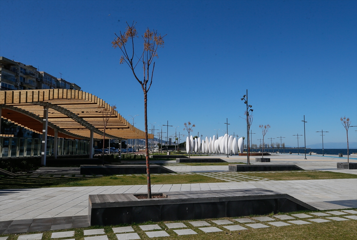 Issız İzmir!