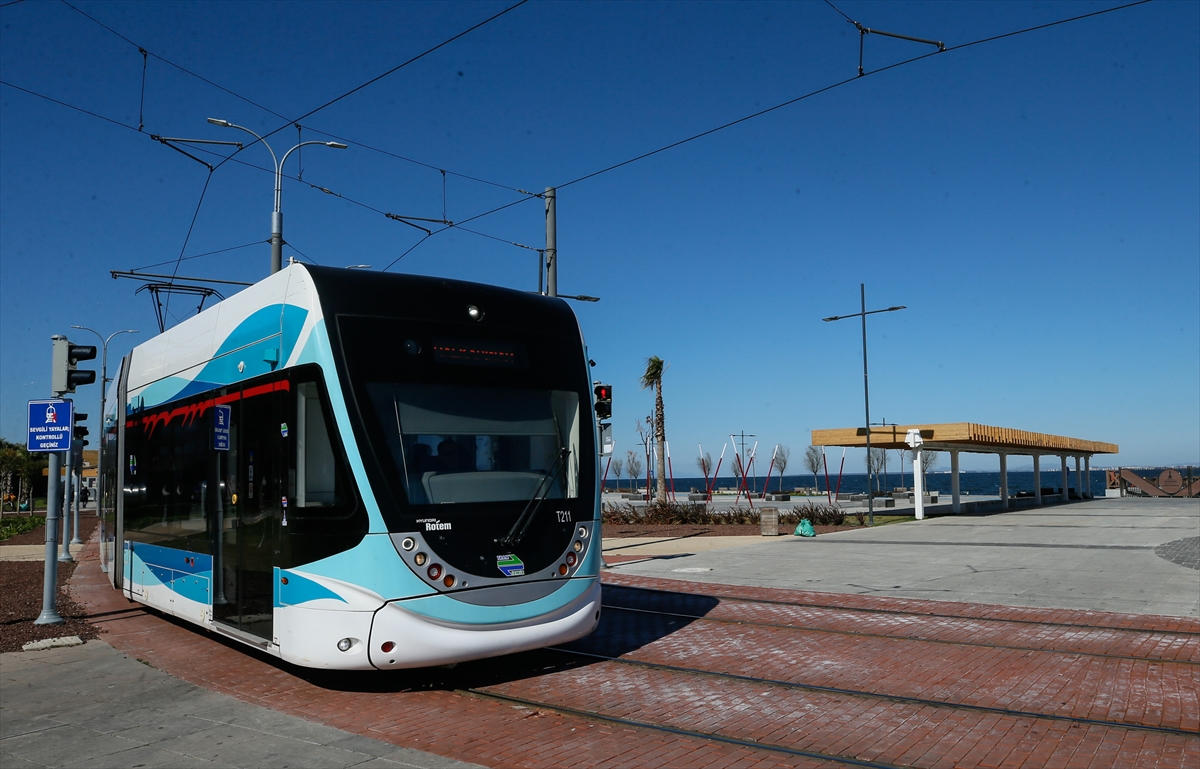 Issız İzmir!
