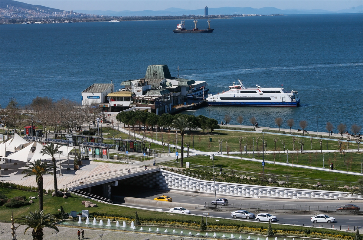 Issız İzmir!