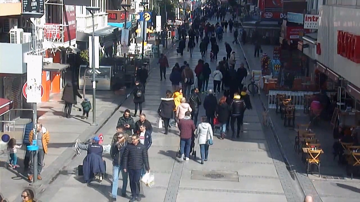 Kovid-19 öncesi ve sonrası İzmir!