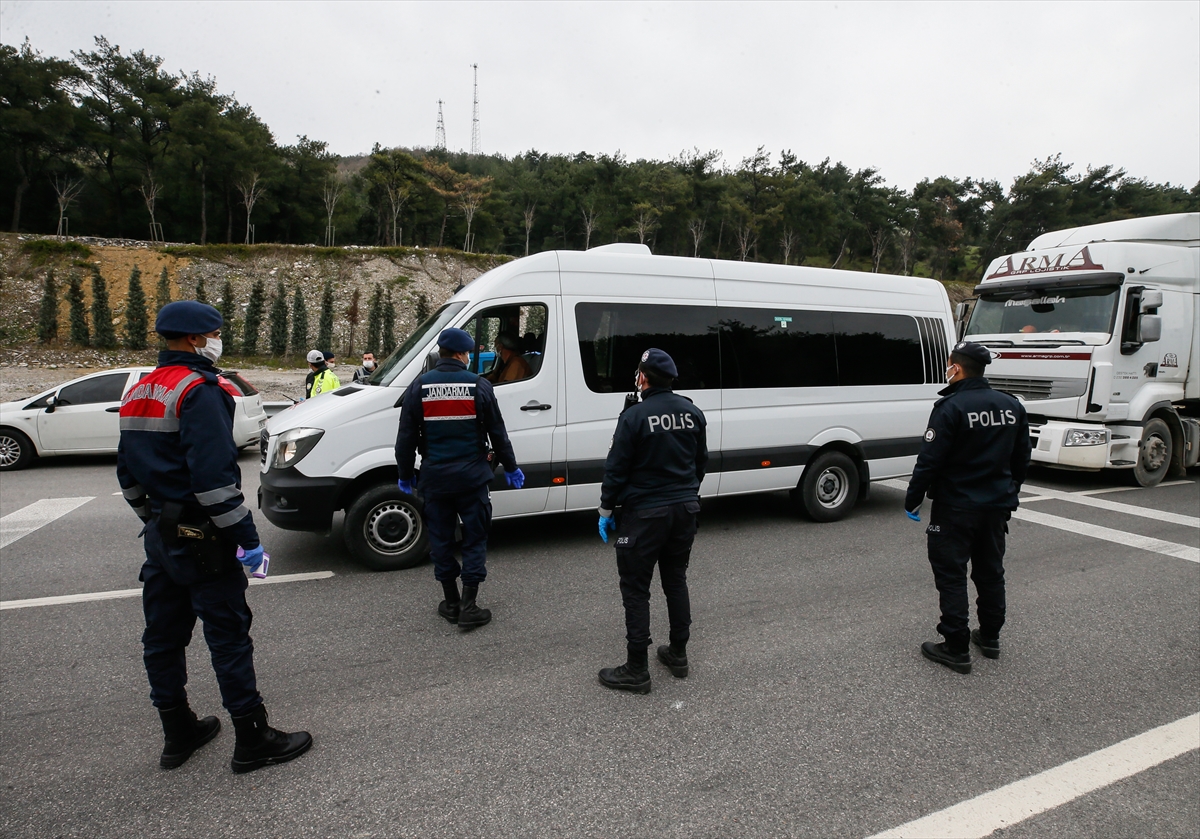 İzmir-Manisa sınırında denetimler sürüyor