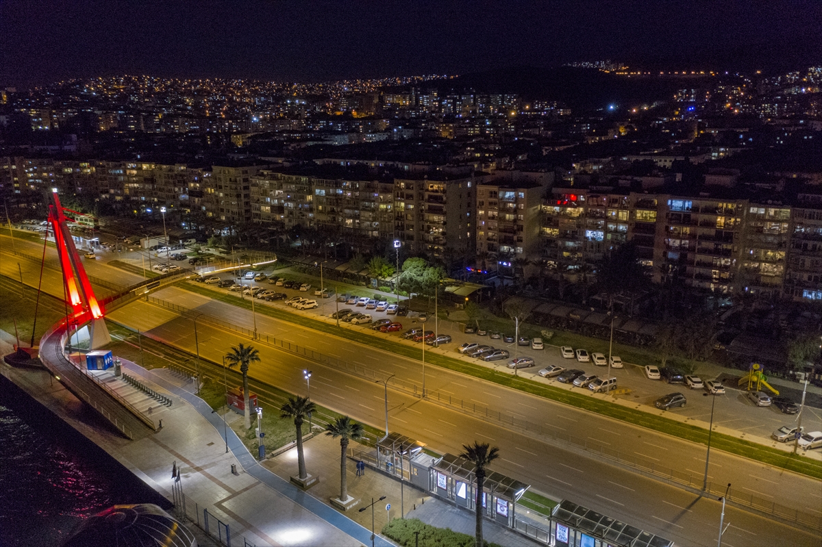 Yasak sonrası İzmir hayalet şehre dönüştü!