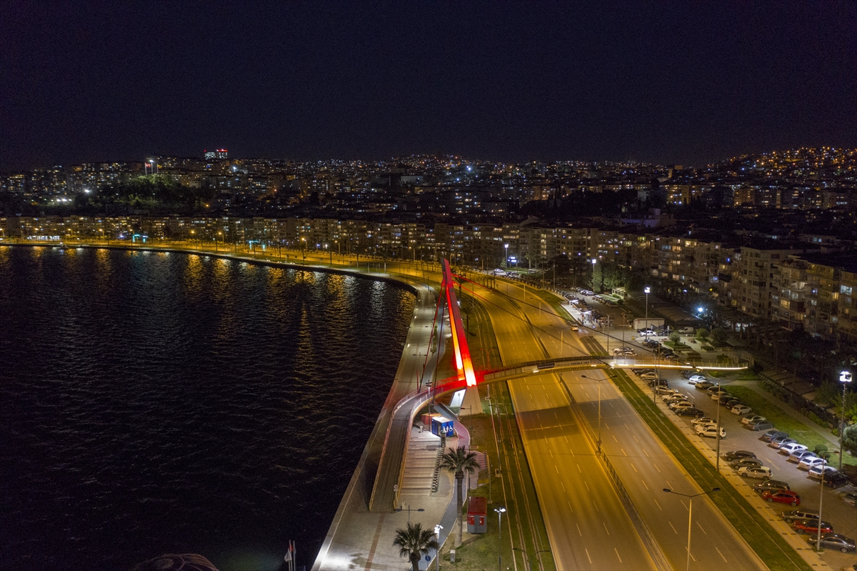 Yasak sonrası İzmir hayalet şehre dönüştü!