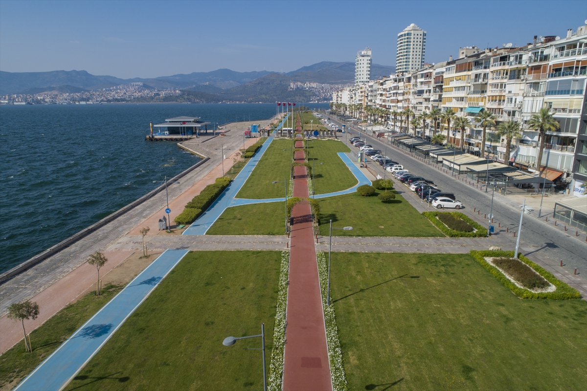 Yasak sonrası İzmir hayalet şehre dönüştü!