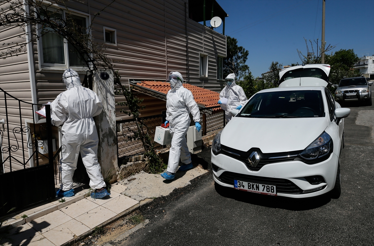 İzmir'deki filyasyon ekibi 'dedektif' gibi çalışıyor