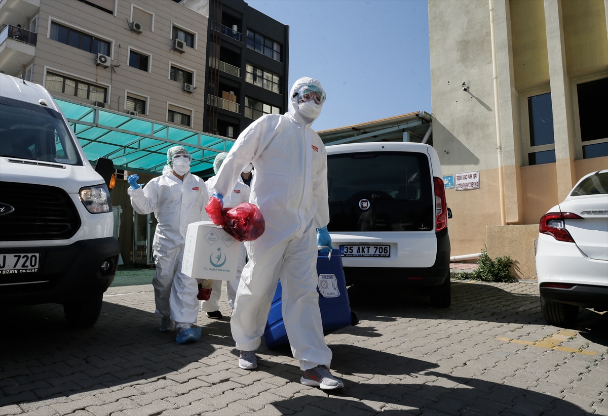 İzmir'deki filyasyon ekibi 'dedektif' gibi çalışıyor