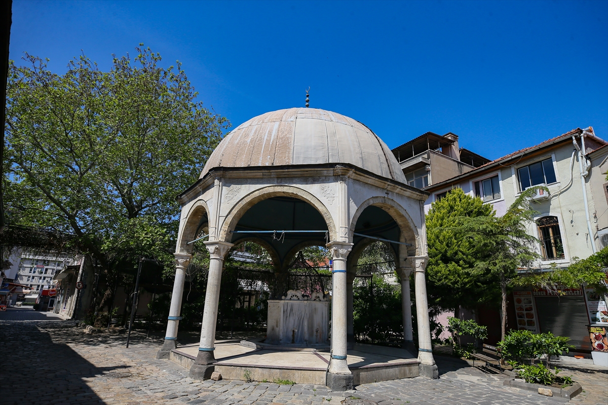 Tarihi Kemeraltı Çarşısı'nda salgın ıssızlığı
