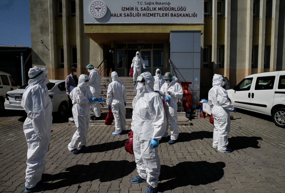 İzmir'deki filyasyon ekibi 'dedektif' gibi çalışıyor