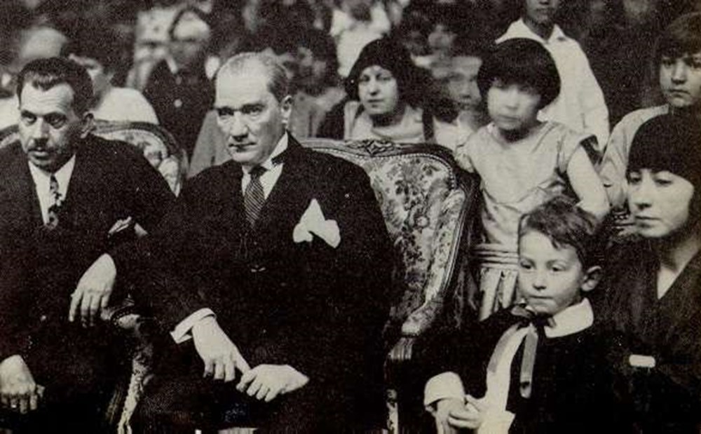 Atatürk'ün çocuk sevgisi