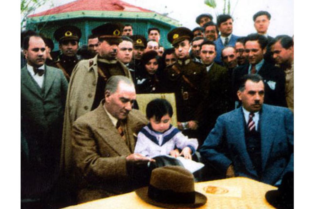 Atatürk'ün çocuk sevgisi