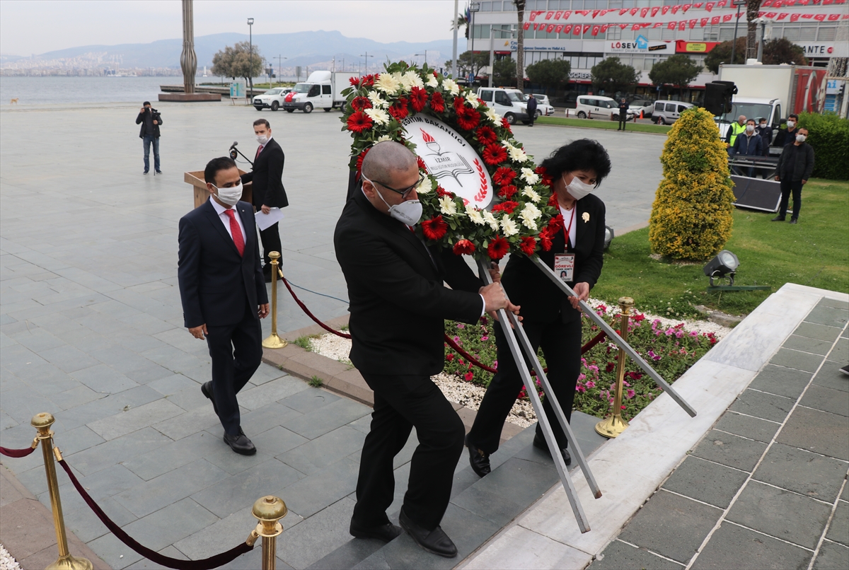 İzmirliler, 100. yılında 23 Nisan'ı kutluyor