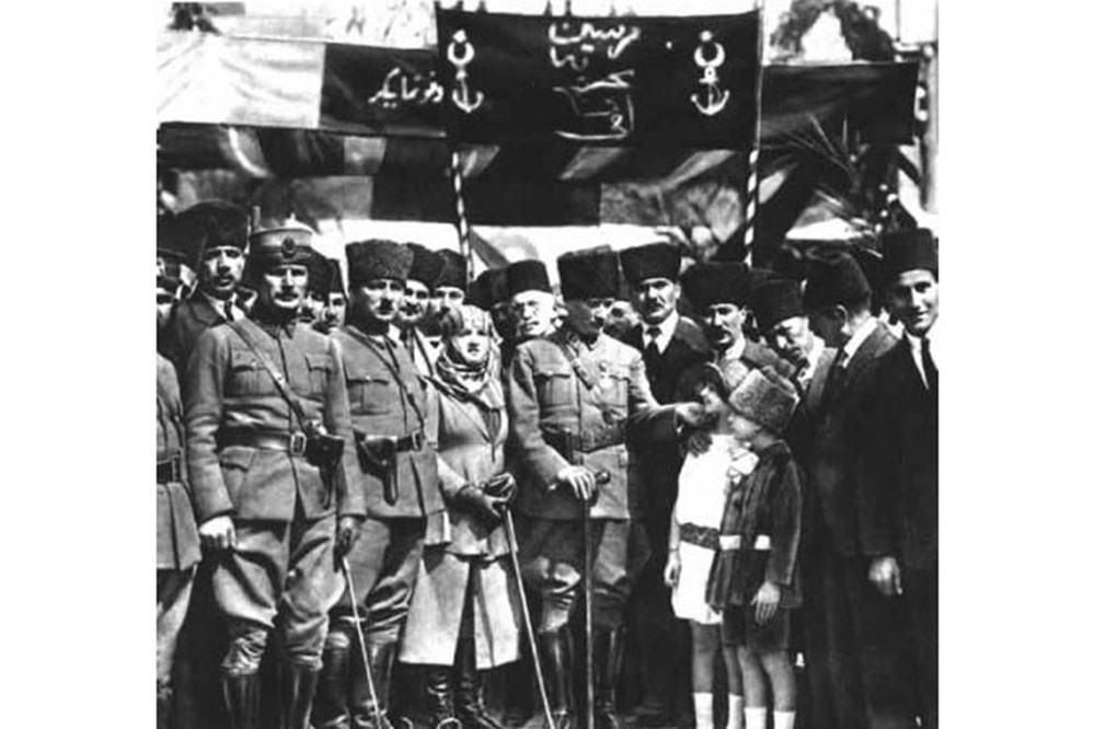 Atatürk'ün çocuk sevgisi