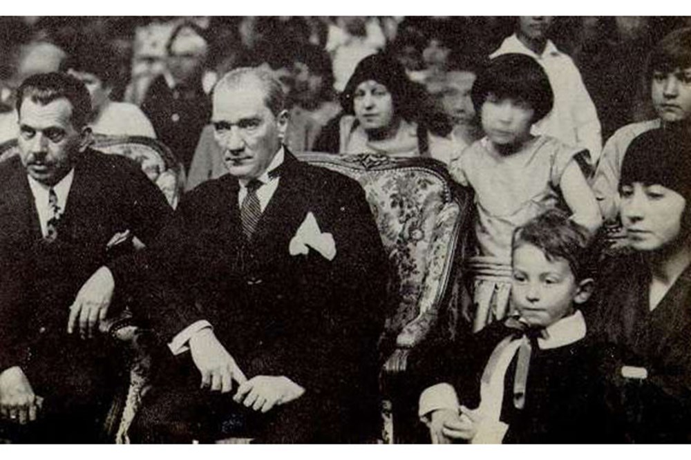 Atatürk'ün çocuk sevgisi