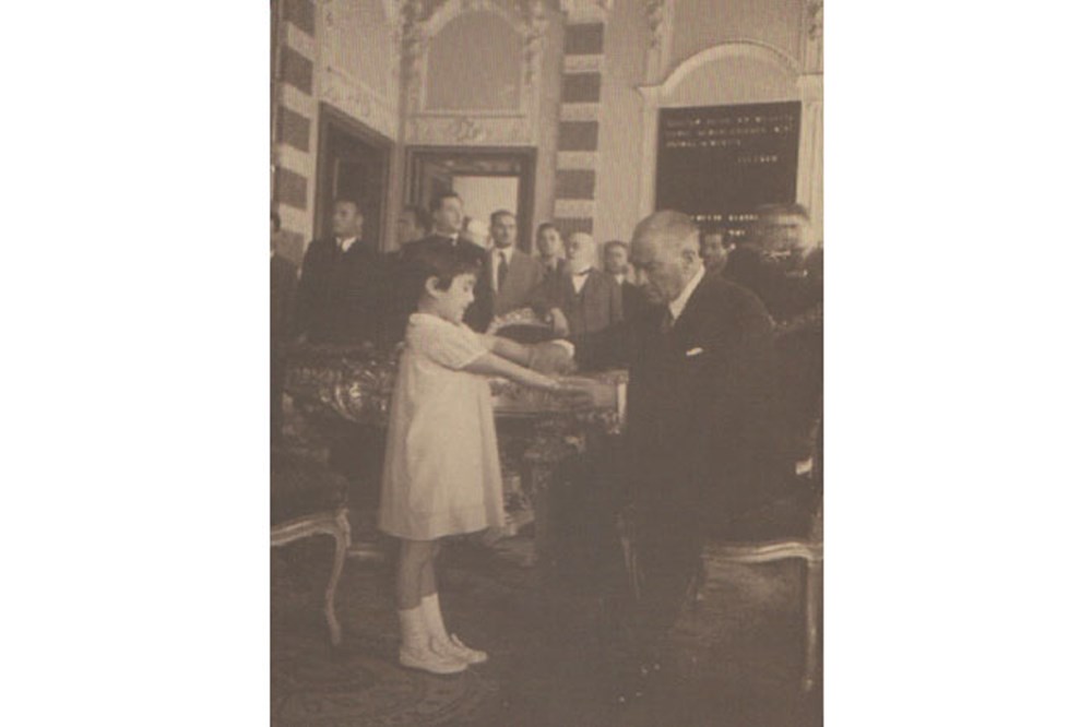 Atatürk'ün çocuk sevgisi